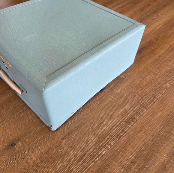 Vintage Tom Thumb Typewriter. Works! Produced by Western Stamping Co. - Picture 8 of 9